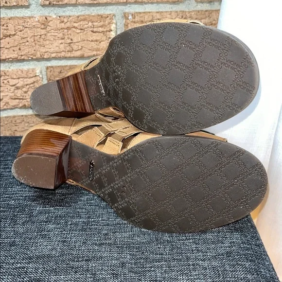 Vionic Harlow open-toe ankle bootie sandals in caramel. 8.5 - Picture 8 of 9